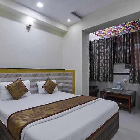 Hotel Aroma- Dadar Mumbai Exterior photo