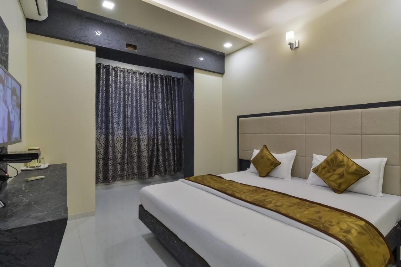 Hotel Aroma- Dadar Mumbai Exterior photo