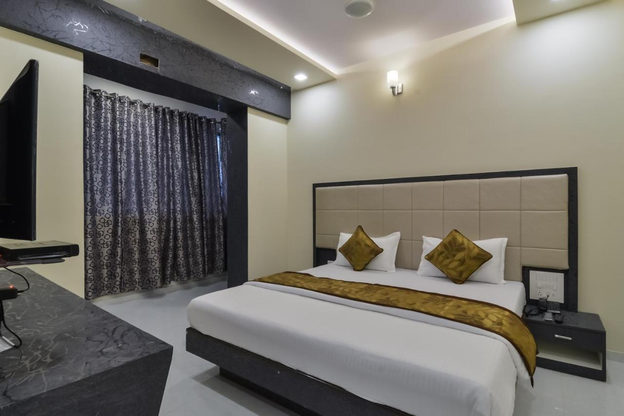 Hotel Aroma- Dadar Mumbai Exterior photo