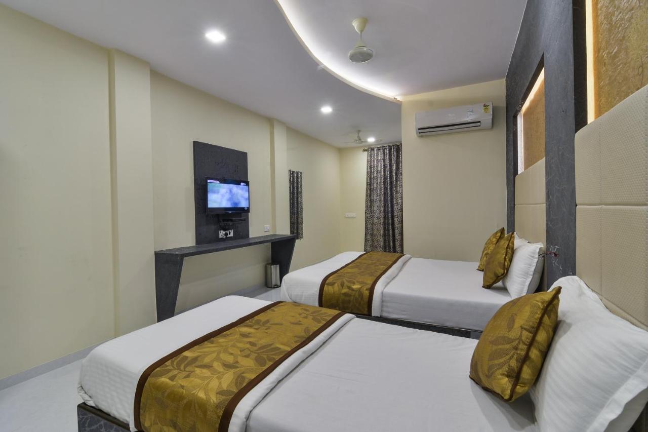 Hotel Aroma- Dadar Mumbai Exterior photo