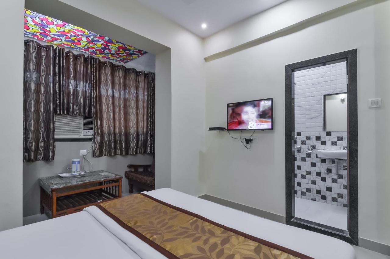 Hotel Aroma- Dadar Mumbai Exterior photo