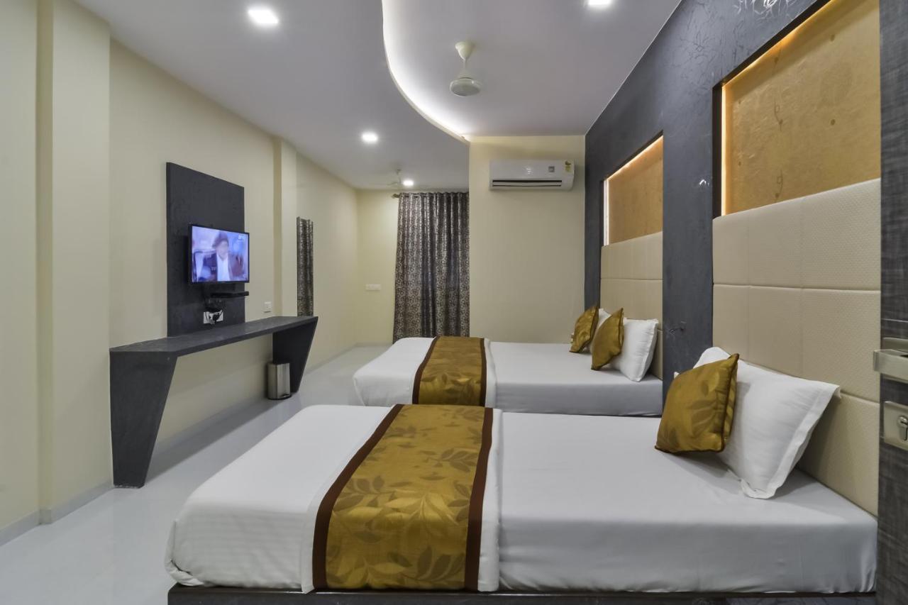 Hotel Aroma- Dadar Mumbai Exterior photo