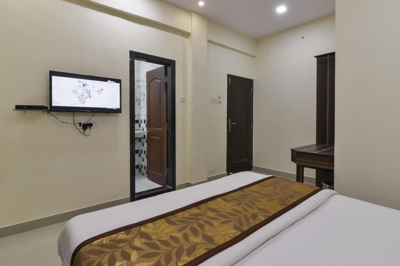 Hotel Aroma- Dadar Mumbai Exterior photo