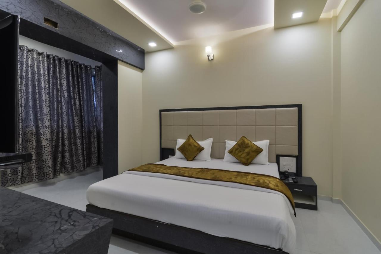 Hotel Aroma- Dadar Mumbai Exterior photo