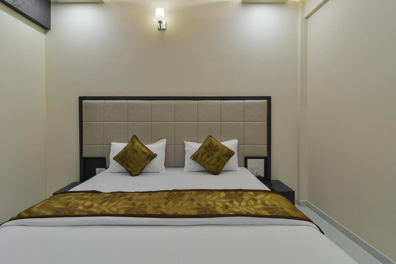 Hotel Aroma- Dadar Mumbai Exterior photo